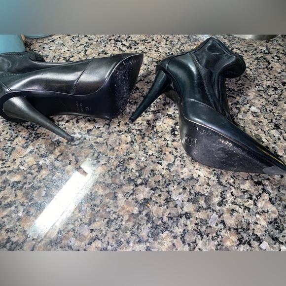 Giuseppe Zanotti leather ankle boots. Gently used. Size 7 fits like 6 - Picture 7 of 8